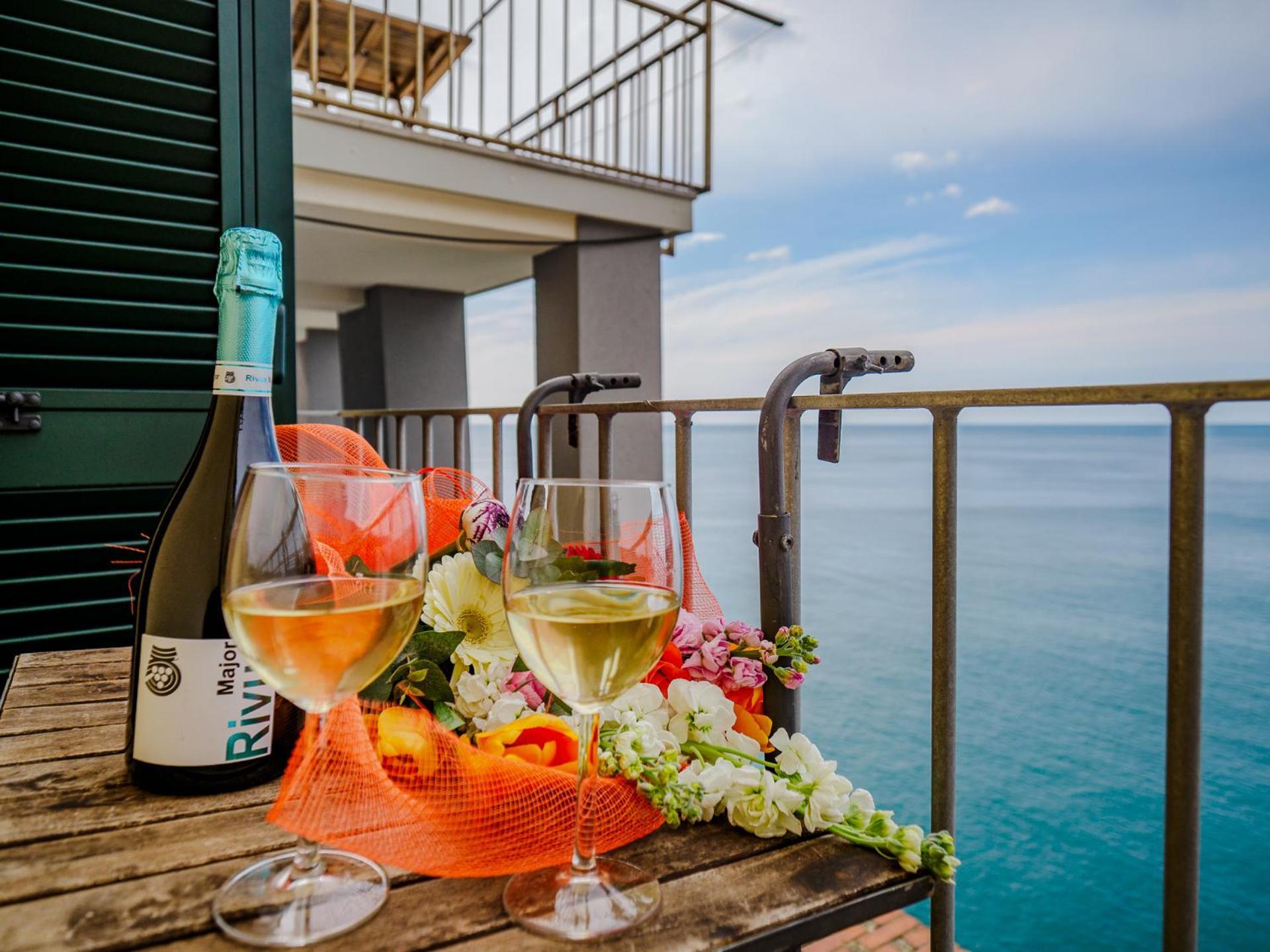 Il Baluardo Sea View Apartment On The Cliff Manarola Exterior foto